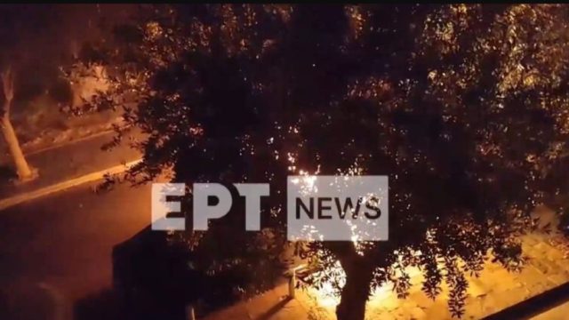 Σοκ στη Νέα Σμύρνη: Έκαψαν ολοσχερώς αυτοκίνητο γνωστού ηθοποιού