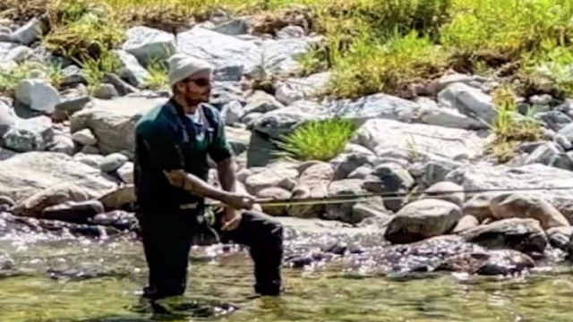 Σούσουρο με τον Ντέιβιντ Μπέκαμ στην Νορβηγία: Αντιδράσεις που πήγε στα ποτάμια τους για ψάρεμα σολομού