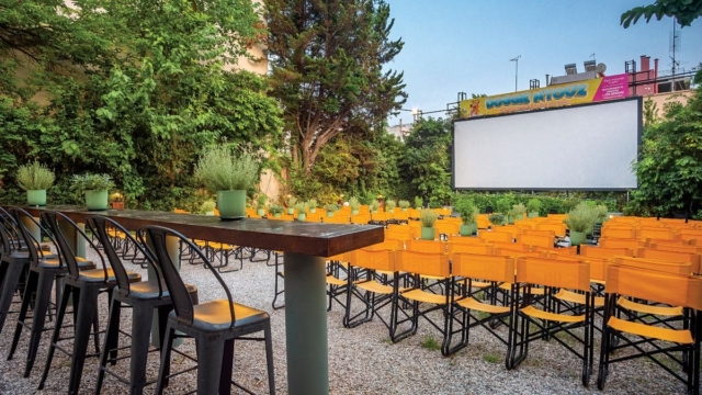 10 χρόνια ψυχαγωγίας κάτω από τα άστρα: Το Cine Νοσταλγία γίνεται το στέκι μας ακόμη ένα καλοκαίρι