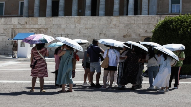Έκτακτο Δελτίο ΕΜΥ: Προ των πυλών τα 43άρια – Δοκιμασία αντοχής για τους πολίτες