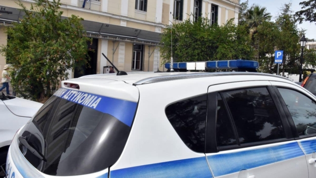 Χάος στον Άγιο Παντελεήμονα: Ένταση στα κρατητήρια, διαπληκτισμοί και φωτιές σε στρώματα