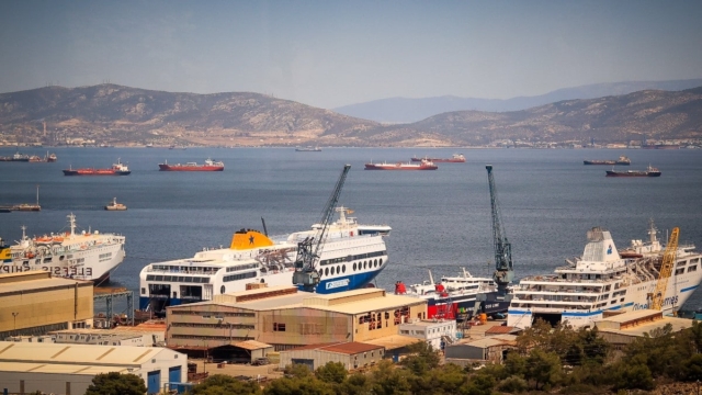 Εργατικό δυστύχημα στα Nαυπηγεία Σαλαμίνας: Ένας νεκρός και ένας τραυματίας