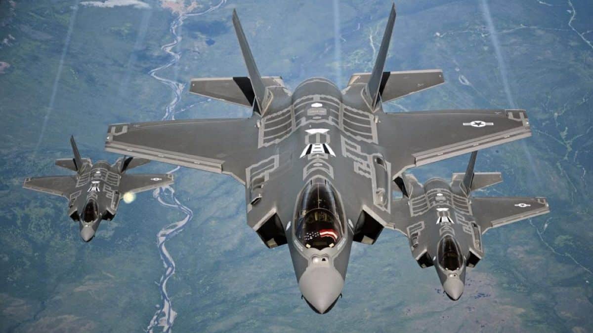 F-35: Εντυπωσιακό βίντεο της Lockheed Martin για τα ελληνικά μαχητικά – «Είναι ο Δίας και οι αστραπές του»