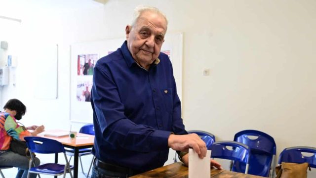 Αλέκος Φλαμπουράρης: Στο νοσοκομείο με έμφραγμα ο πρώην υπουργός του ΣΥΡΙΖΑ