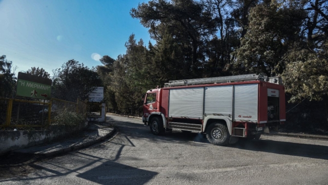 Φωτιά στον Ασπρόπυργο: Κινητοποιήθηκε ελικόπτερο για την κατάσβεση