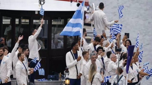 Η Φωτογραφία της Ημέρας: Η ελληνική αποστολή έλαμψε στην τελετή έναρξης των Ολυμπιακών Αγώνων 2024!