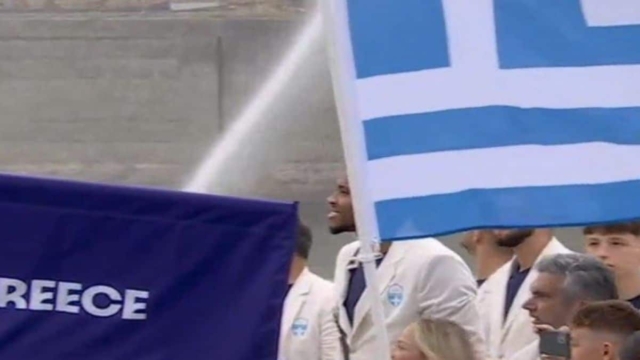 Ολυμπιακοί Αγώνες 2024: Εξαφάνισαν τον Γιάννη Αντετοκούνμπο από την τελετή έναρξης! (video)