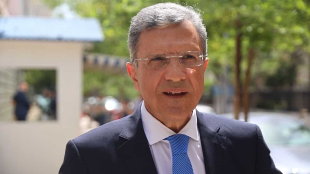Με βαριά πνευμονία νοσηλεύεται ο Γιώργος Αυτιάς – Οι γιατροί του έβγαλαν 3 λίτρα υγρό