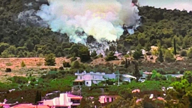 Συναγερμός για φωτιά στα Γλυκά Νερά – Ήχησε το 112