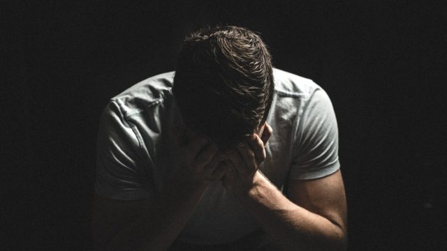 Πάτρα: «Έχω φάει πολύ ξύλο, βοήθεια, θα πεθάνω…» – Η κλήση του 15χρονου στο 112 μετά την επίθεση του πατέρα και του θείου του