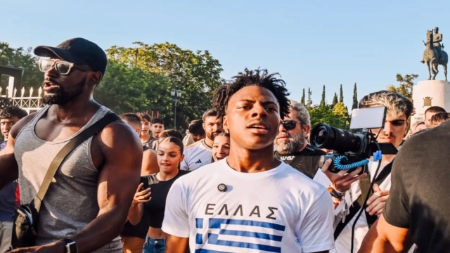 Κυνηγώντας τον iShowSpeed: Μια μέρα στην Αθήνα με τον πιο viral Youtuber του πλανήτη
