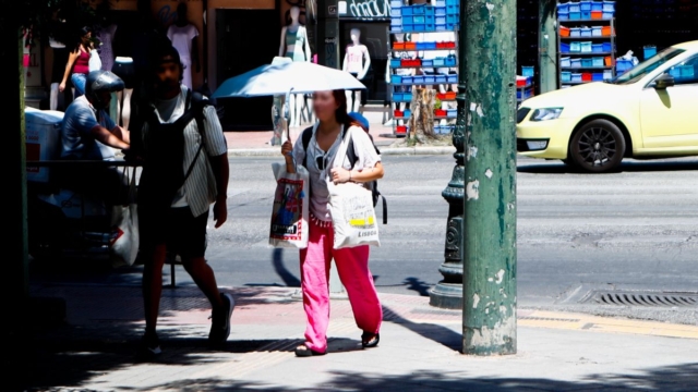 Καιρός σήμερα 28/7: Επιστρέφει στα ύψη το θερμόμετρο – Πού θα «χτυπήσει» 39άρι (video)