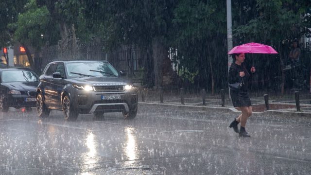 Καιρός σήμερα 3/7: Μετά τα 40άρια… κακοκαιρία! Ξεκινά 48ωρο με καταιγίδες, κεραυνούς, χαλάζι – Ποιες περιοχές θα βρεθούν στο επίκεντρο