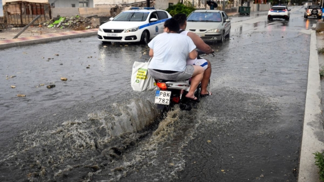 Επικαιροποίηση έκτακτου δελτίου ΕΜΥ: Ξεκινούν καταιγίδες – Τι ώρα χαλάει ο καιρός στην Αττική