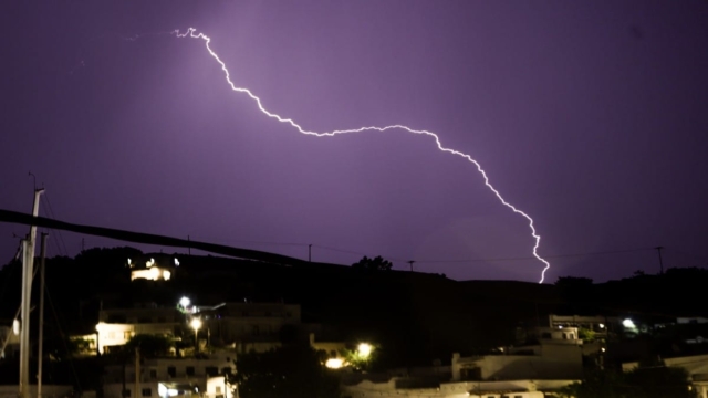 Έκτακτο δελτίο επιδείνωσης καιρού – Έρχονται ισχυρές βροχές και καταιγίδες