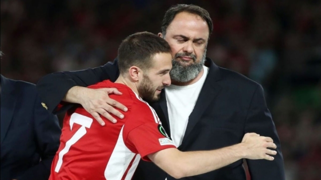 Συγκινεί το «αντίο» του Βαγγέλη Μαρινάκη στον Κώστα Φορτούνη: «Πάντα έχεις μία θέση στο Λιμάνι της καρδιάς μας»