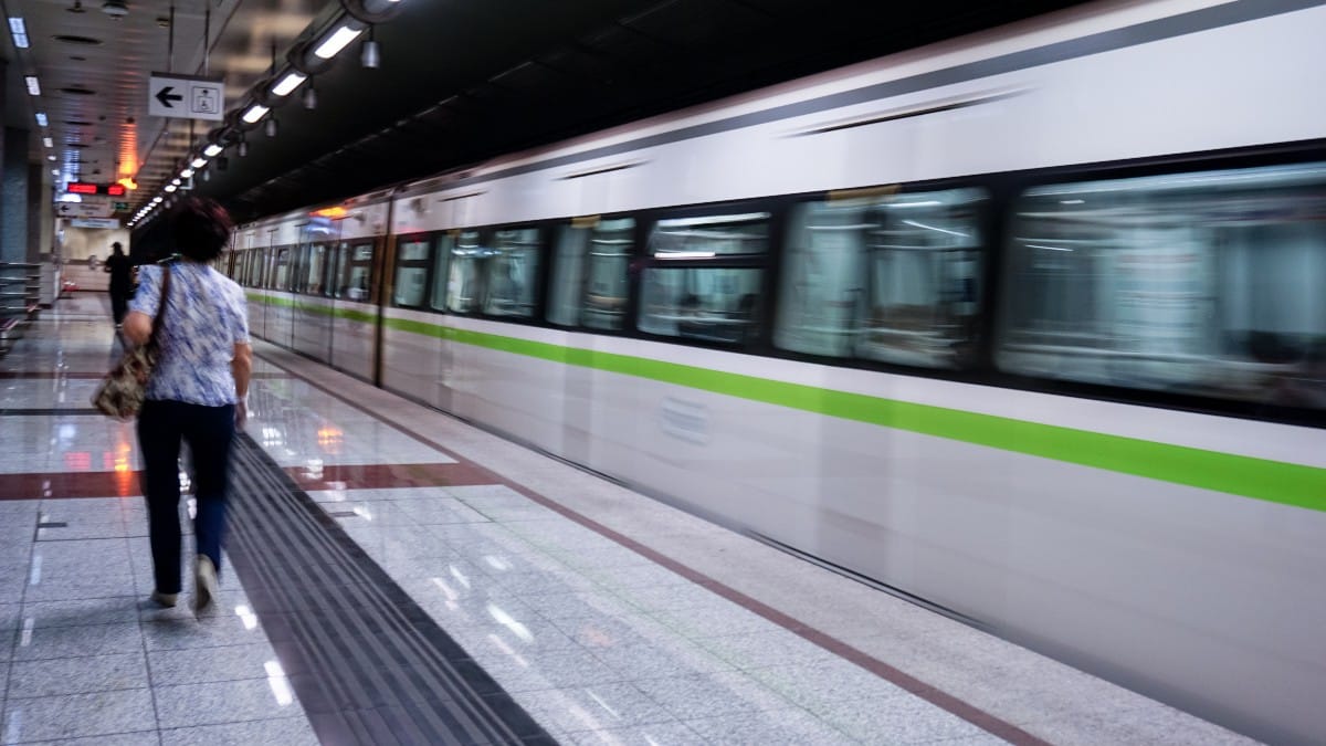 «Ανάσα» με την επέκταση της Γραμμής 4 του Μετρό: Έξι νέοι σταθμοί προς Πετρούπολη
