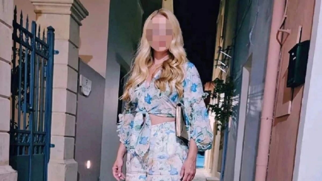 Κύκλωμα εκβιαστών: Στη φυλακή η «Νάνσυ» και τέσσερις ακόμη – Αρνήθηκε όλες τις κατηγορίες, «έκανα απλά διευθετήσεις», είπε στην απολογία της (video)