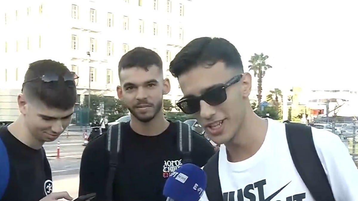 Νεαρός φίλος του Παναθηναϊκού πάει… χαλαρός για διακοπές: «Ευχαριστούμε τον κύριο Γιαννακόπουλο που μας έφτιαξε το καλοκαίρι»