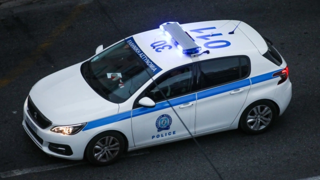 Σοκ στον Πειραιά: 16χρονη μαχαίρωσε 19χρονη έξω από νυχτερινό κέντρο – Εμπλοκή στη δολοφονία Λυγγερίδη είχε ο 20χρονος σύντροφος της ανήλικης δράστριας (video)