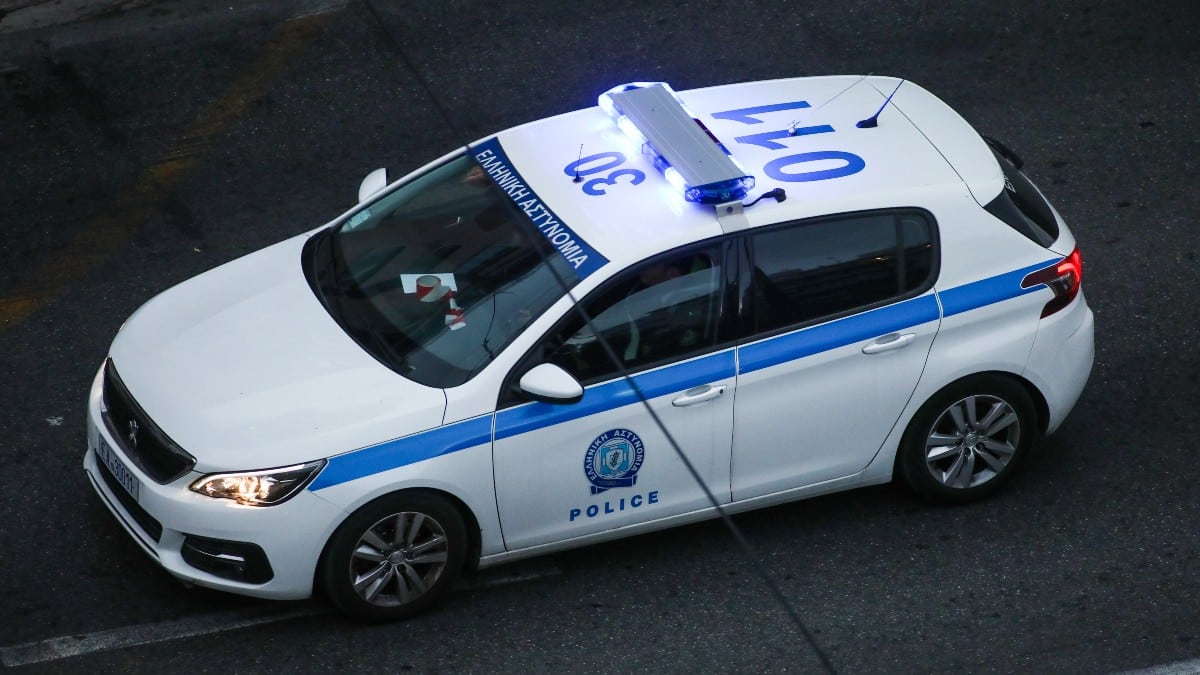 Σοκ στον Πειραιά: 16χρονη μαχαίρωσε 19χρονη έξω από νυχτερινό κέντρο – Εμπλοκή στη δολοφονία Λυγγερίδη είχε ο 20χρονος σύντροφος της ανήλικης δράστριας (video)