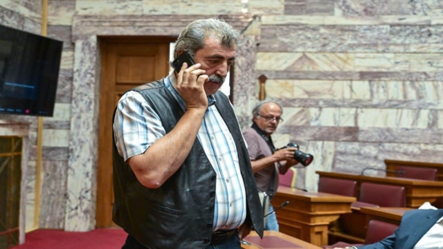 Παύλος Πολάκης: Όλο το παρασκήνιο της διαγραφής του από την Κοινοβουλευτική Ομάδα – Παραμένει στο κόμμα του ΣΥΡΙΖΑ