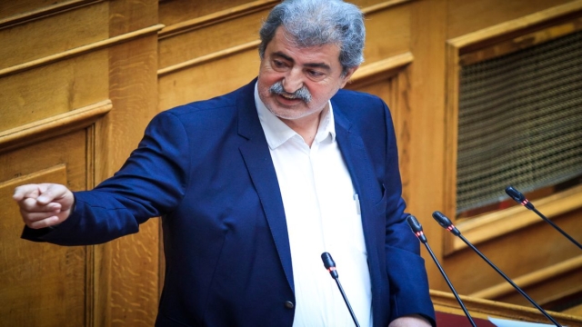 Παύλος Πολάκης κατά Μαρίας Συραγγέλα: «Να πας να κάνεις καμία δουλειά και να το βουλώσεις»