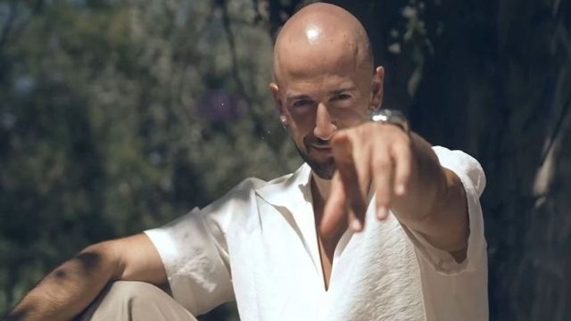 Power of Love: «Η θέση της γυναίκας στην κοινωνία είναι μόνο μία, η ανατροφή των παιδιών και η στήριξη στον σύζυγό της»