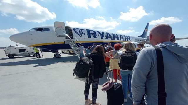 Ryanair προσφορά: Εισιτήρια από τώρα μέχει τον Σεπτέμβρη από 22 ευρώ