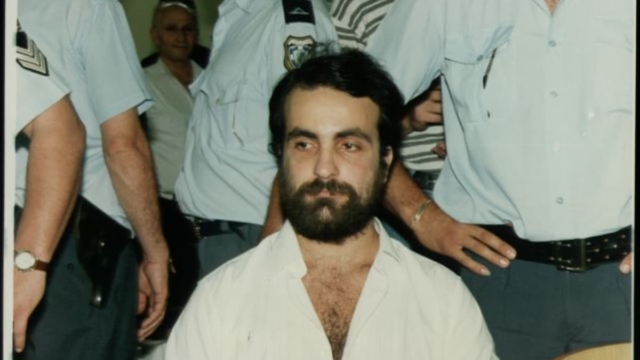 Όταν ο Θεόφιλος Σεχίδης έψαχνε στα σκουπίδια τα πτώματα των συγγενών του που ο ίδιος είχε σκοτώσει