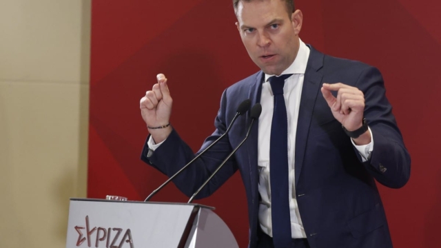 Στέφανος Κασσελάκης: Καταργεί όλα τα όργανα του ΣΥΡΙΖΑ – «Κανείς δεν θα μιλά εξ΄ ονόματός μου» (video)