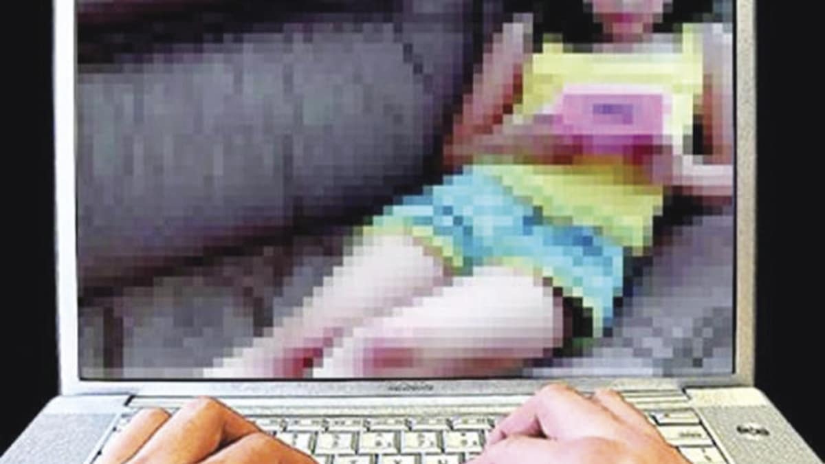 Θεσσαλονίκη: Χειροπέδες σε 37χρονο για κατοχή υλικού παιδικής πορνογραφίας