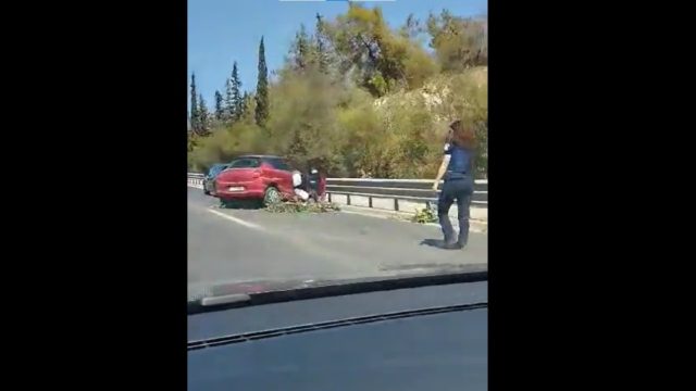 Τρομακτικό τροχαίο στην Κατεχάκη: Σφοδρή σύγκρουση οχημάτων και μεγάλες καθυστερήσεις στην Καρέα (video)