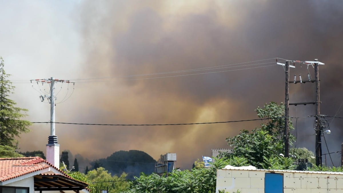 Συναγερμός στην Πυροσβεστική: Φωτιά στη θέα Αχαρνών βόρεια της Βαρυμπόμπης – Κινητοποιήθηκαν ενάερια μέσα