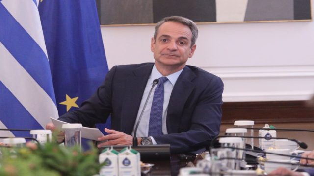 Κυριάκος Μητσοτάκης: Σύσκεψη στην Πεντέλη για τις καμένες εκτάσεις από τη μεγάλη φωτιά στην Αττική