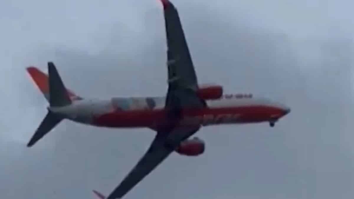 Video που κόβει την ανάσα: Αεροπλάνο πηγαίνει πέρα δώθε σαν φτερό από τους ισχυρούς ανέμους και αποτυγχάνει να προσγειωθεί