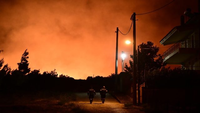 Μεγάλη φωτιά στην Αττική: Δυνατότητα διαμονής σε ξενοδοχεία για τους πληγέντες – Πού μπορούν να κάνουν αίτηση