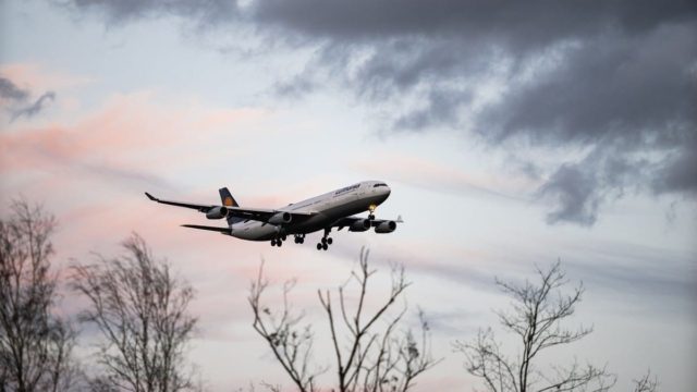 Αναστάτωση στο αεροδρόμιο της Ζακύνθου: 29χρονη έσκισε το παντελόνι αστυνομικού