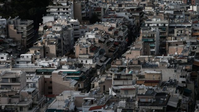 Στο «κόκκινο» οι τιμές των ακινήτων: Διογκώνεται το στεγαστικό πρόβλημα – Ανάγκη για λήψη μέτρων