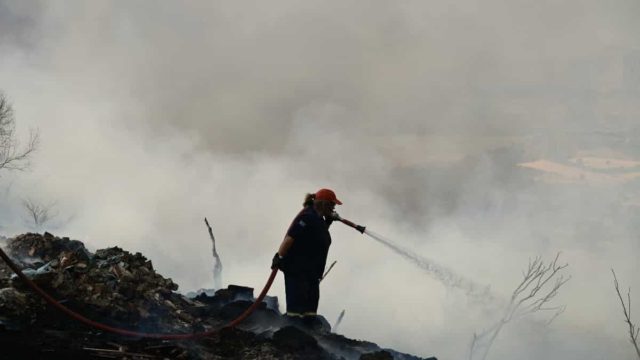 Φωτιά στο Ηράκλειο:  Μεγάλη πυροσβεστική επιχείρηση στον Προφήτη Ηλία