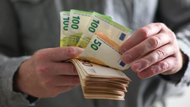 Τεράστια ανάσα: Επίδομα πάνω από 700 ευρώ προς όλους