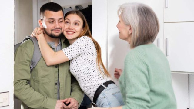 Το 60% των αντρών φαντασιώνονται την πεθερά τους
