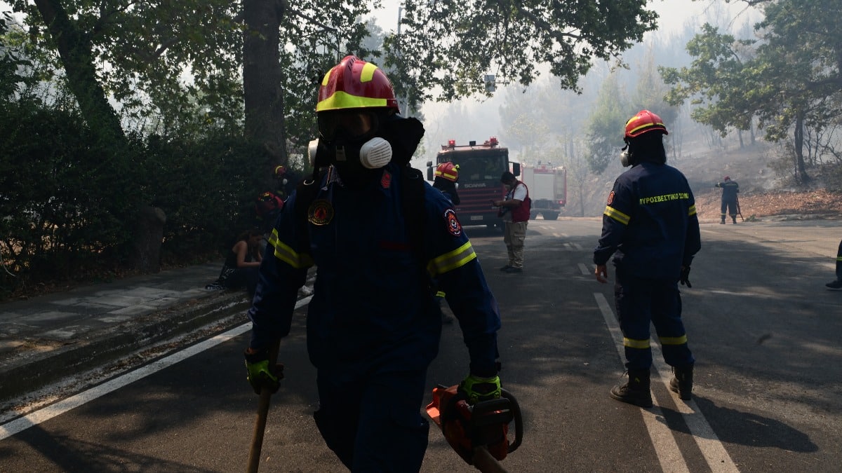 Φωτιά στην Αττική: Δωρεάν η διέλευση από τα διόδια κοντά στις πληγείσες περιοχές για τη διευκόλυνση των πυρόπληκτων