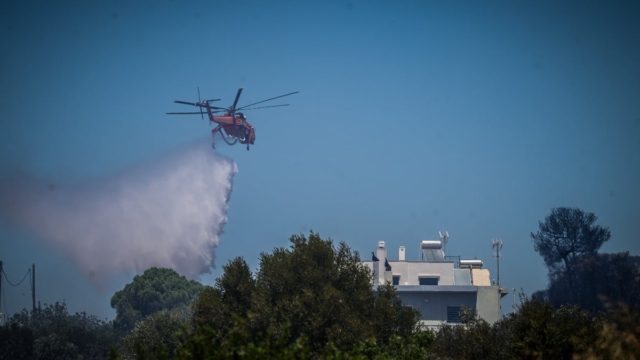 Φωτιά στα Μέγαρα: Κινητοποίηση της Πυροσβεστικής – Έκτακτο μήνυμα του 112 για πλήρη ετοιμότητα