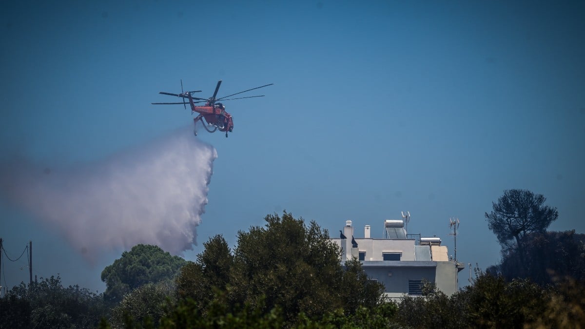 Φωτιά στα Μέγαρα: Κινητοποίηση της Πυροσβεστικής – Έκτακτο μήνυμα του 112 για πλήρη ετοιμότητα