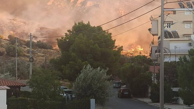 Φωτιά στην Τερψιθέα: Πρόστιμο 9.200 ευρώ εξ ημισείας στους δύο 14χρονους – Οδηγούνται στον εισαγγελέα