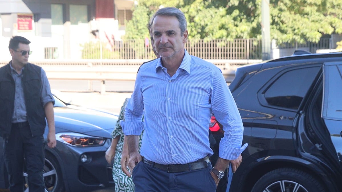 Διυπουργική Σύσκεψη υπό τον Μητσοτάκη για την φωτιά στην Αττική: Τα 14+1 μέτρα κρατικής αρωγής – Τι προβλέπεται για αποζημιώσεις και ενισχύσεις (video)