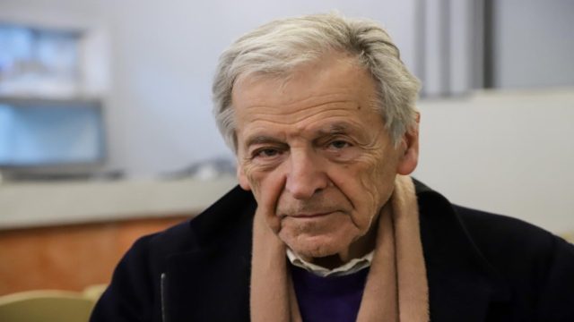 Ο αποχαιρετισμός του Κώστα Γαβρά στον Αλέν Ντελόν: Ήταν ένας πρίγκηπας – Ανεξίτηλο το σημάδι του στην ιστορία του κινηματογράφου