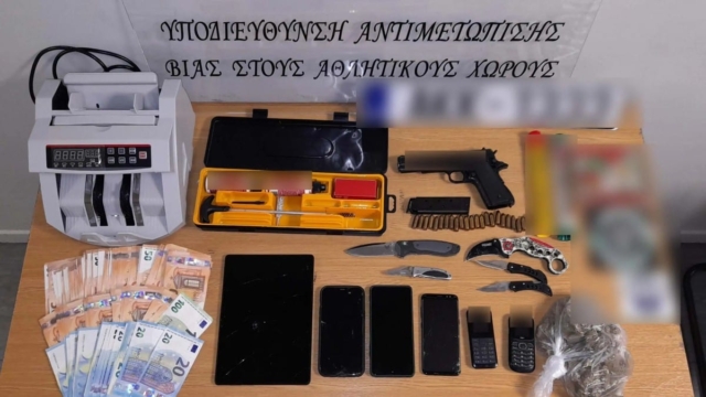 «Θεοσεβούμενος» ο χούλιγκαν που πυροβόλησε έξω από το γήπεδο του Παναθηναϊκού και συνελήφθη – Τον «έκαψαν» τα 7 κομποσκοίνια που φορούσε στο χέρι