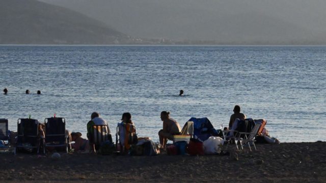 Καιρός σήμερα 1/8: «Καλωσόρισμα» Αυγούστου με 40άρια και καταιγίδες τις επόμενες ημέρες (video)